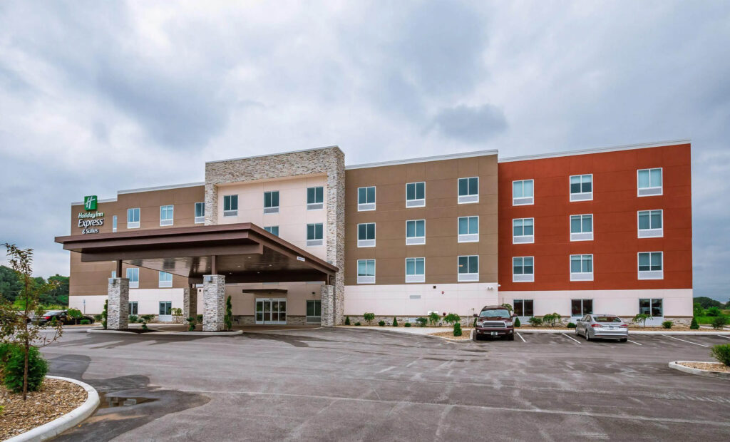 Holiday Inn Express & Suites