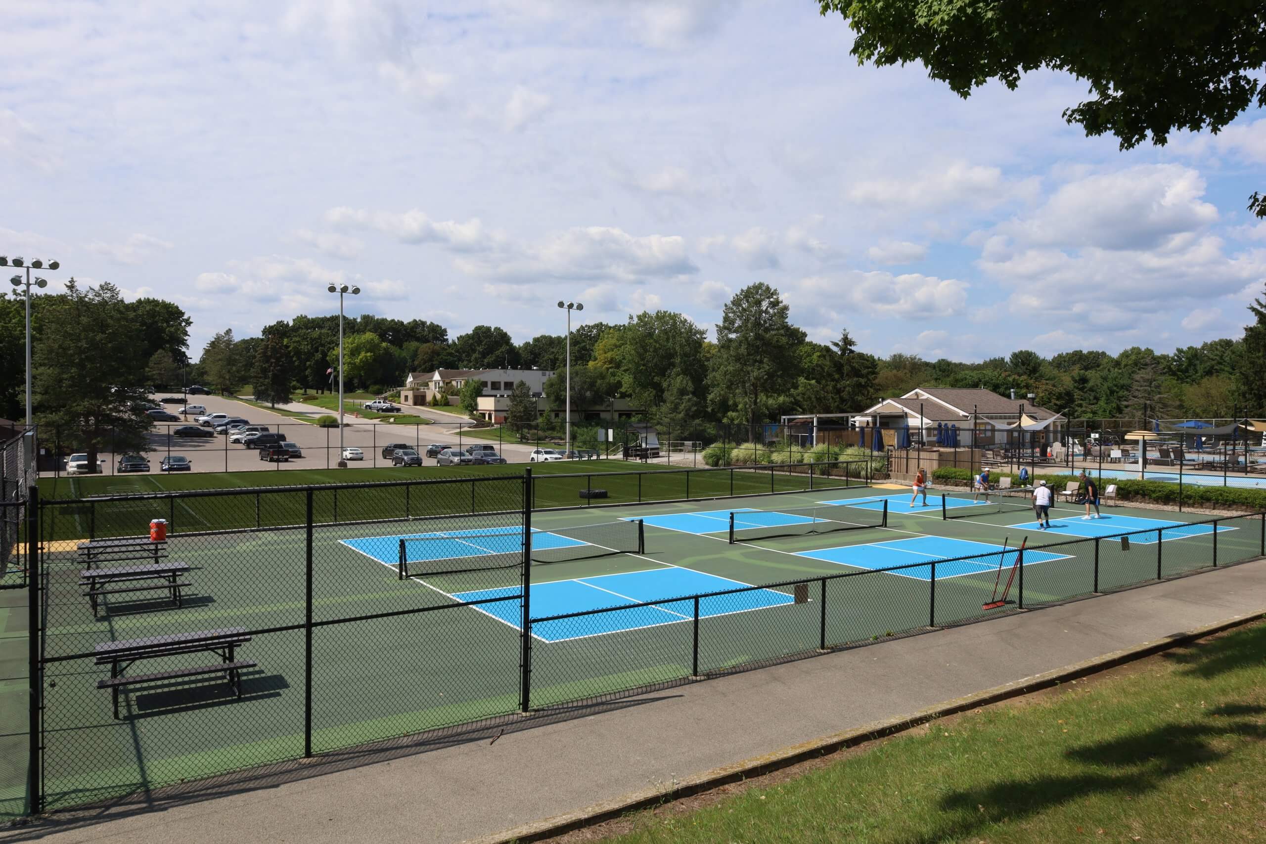 Knollwood Country Club